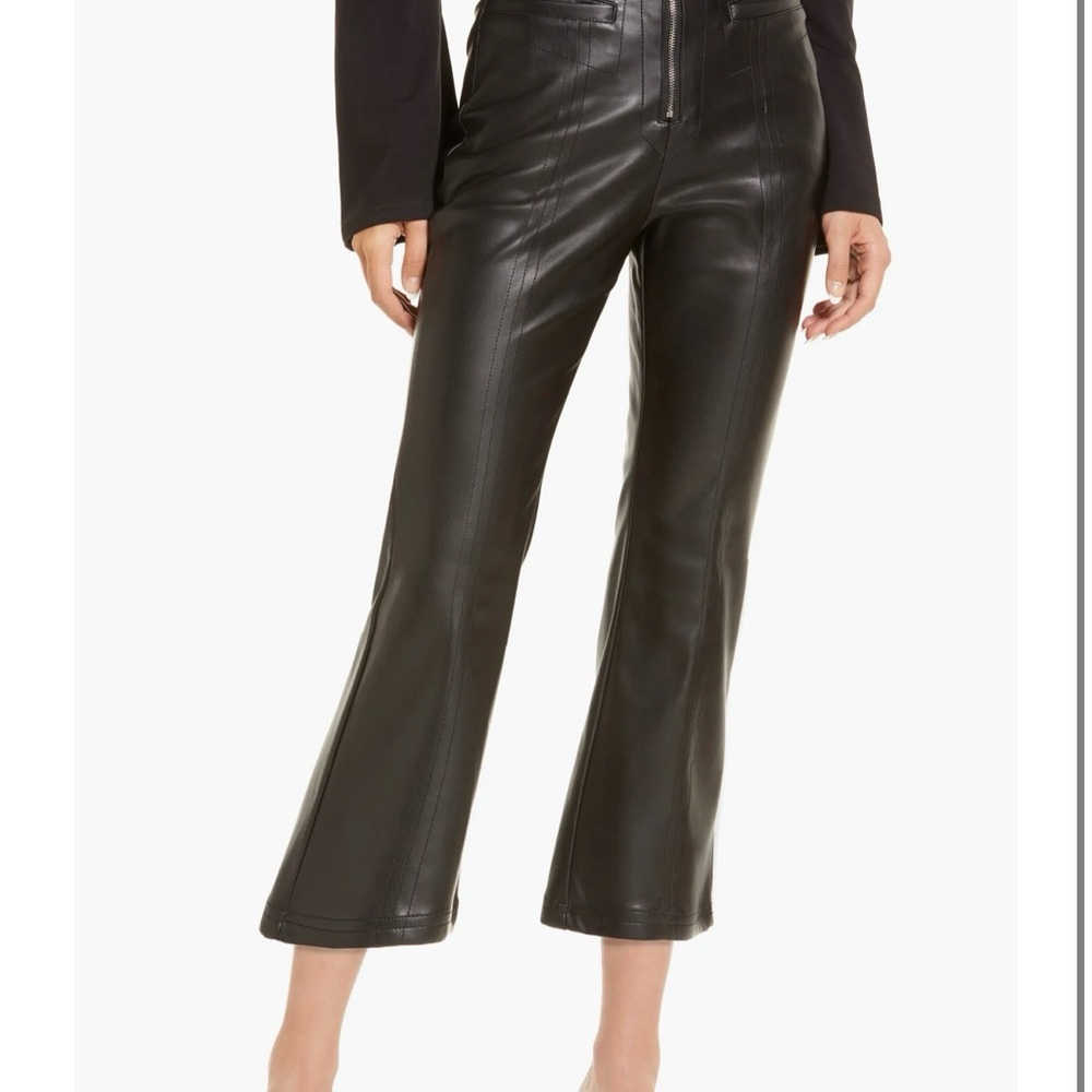 Amy Lynn Faux High Waisted Leather Crop Trousers in black size Medium
